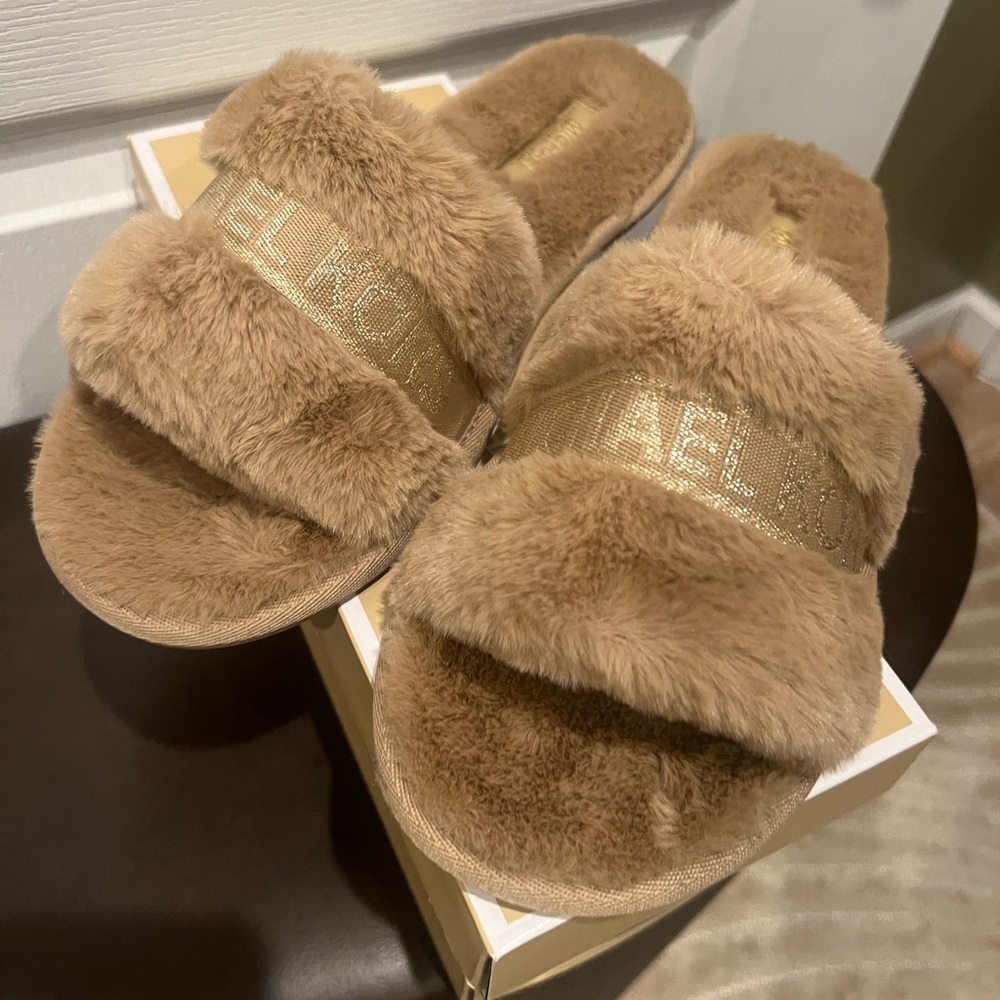 MICHAEL Michael Kors Alexis Slipper